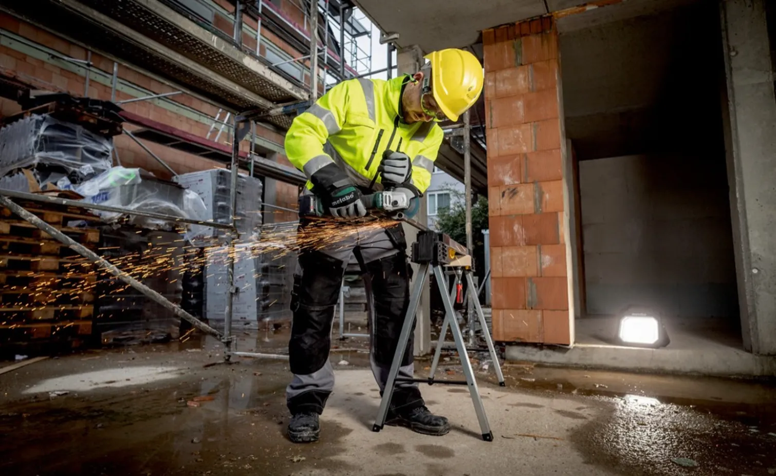 Akumulatorowa szlifierka kątowa Metabo W 18 L BL 9-125