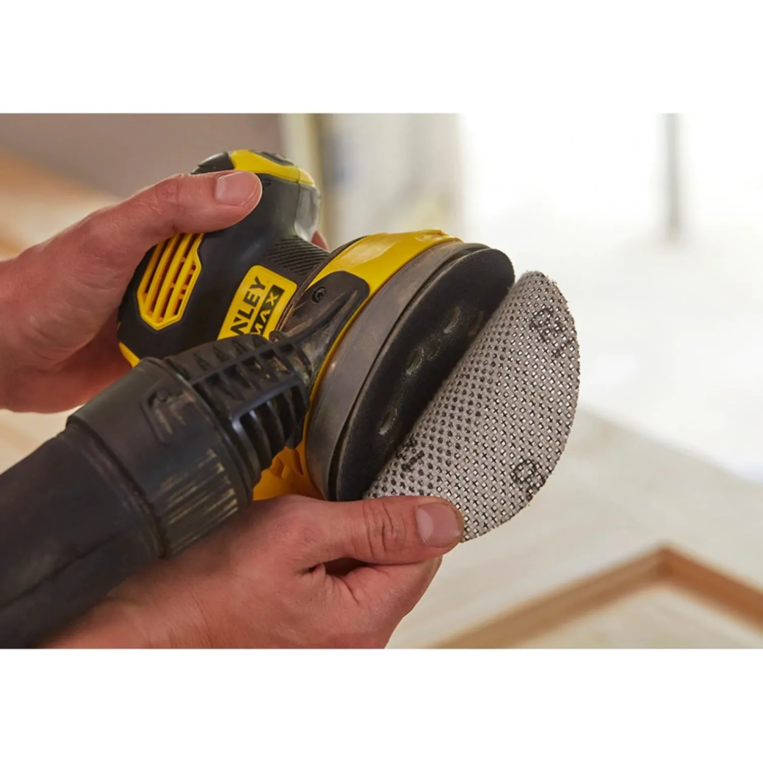 Akumulatorowa szlifierka mimośrodowa Stanley FatMax v20 SFMCW220B