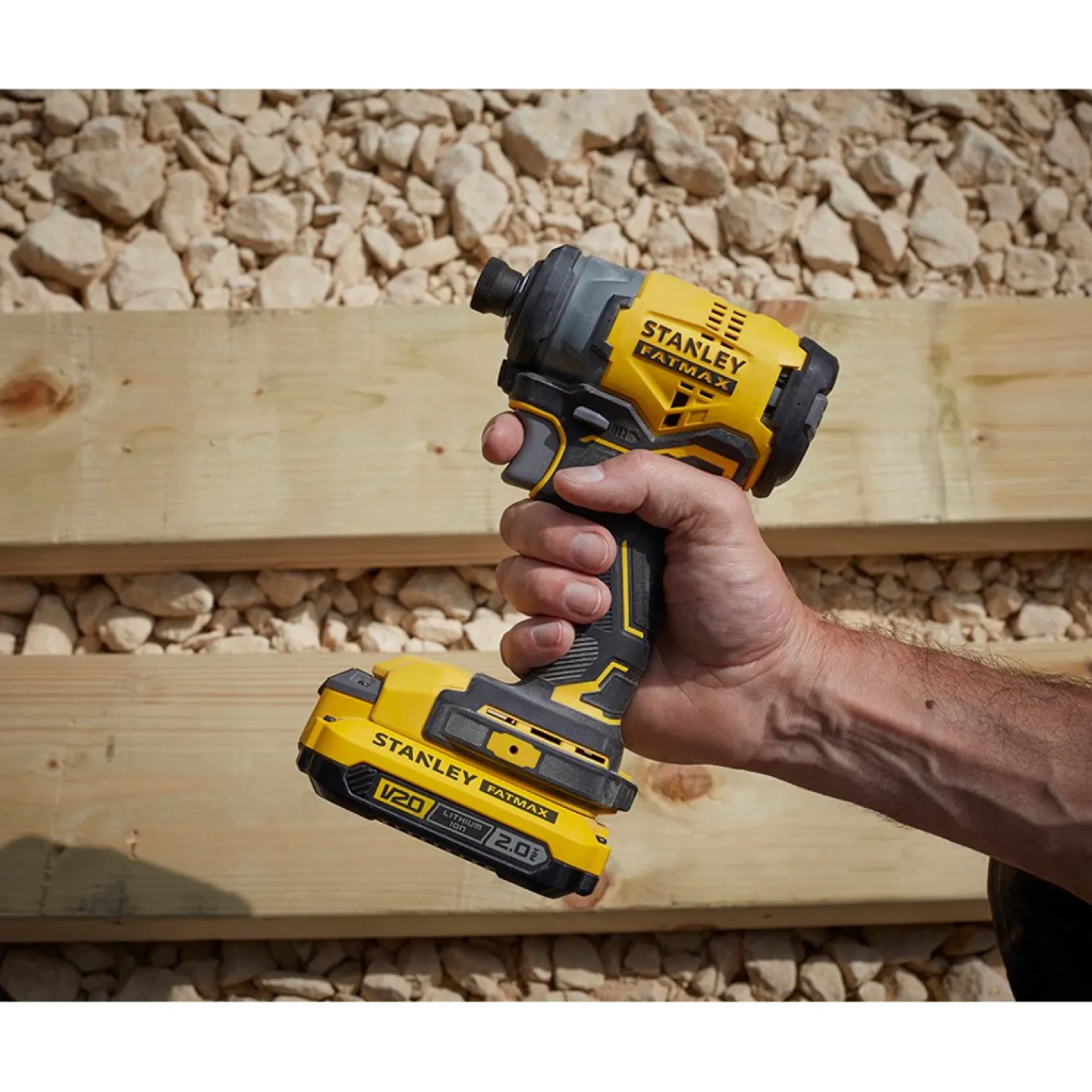 Akumulatorowa zakrętarka udarowa Stanley FatMax v20 SFMCF820D2K