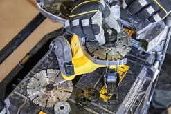 Bruzdownica DeWalt FLEXVOLT DCG200T2 2x6,0Ah TSTAK VI