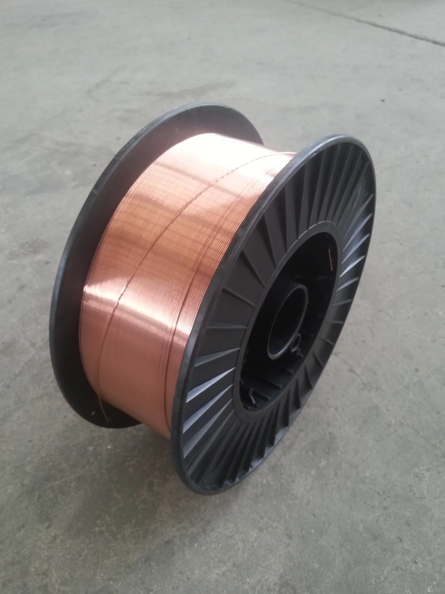 Drut spaw. stalowy pokryty miedzią 0.8mm, 5kg szpula plastik Dedra DESMC0805A