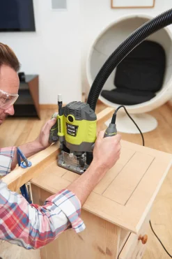 Frezarka górnowrzecionowa Ryobi RRT1600-K