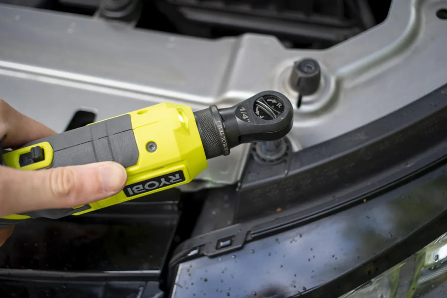 Grzechotka 1/4" Ryobi ONE+ R18RW2-0