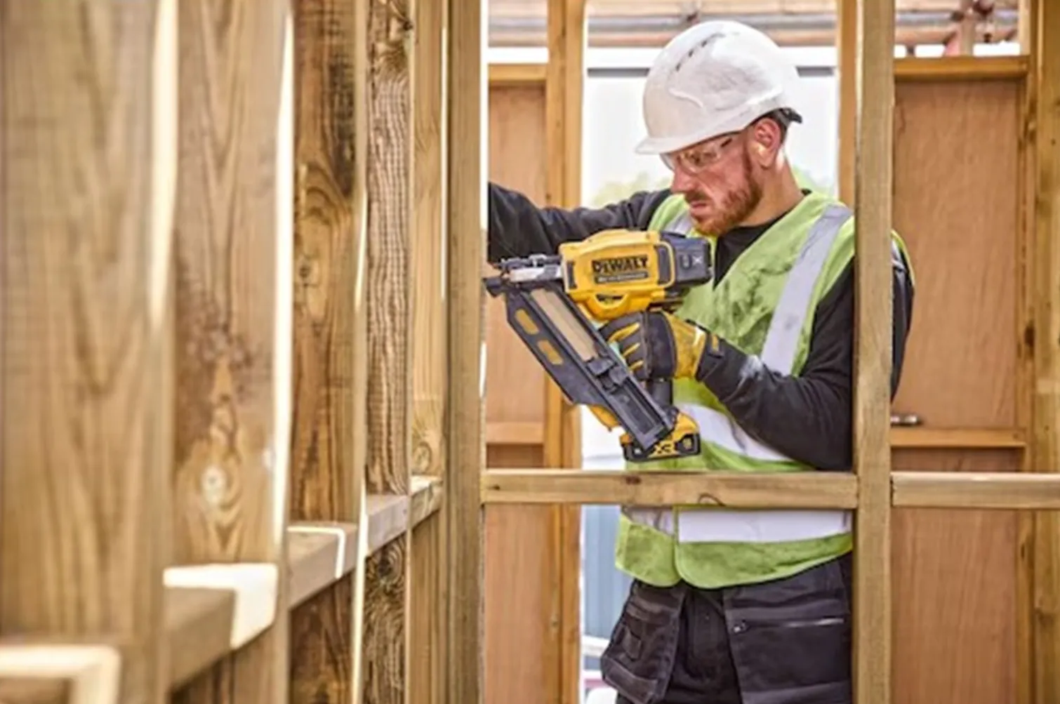 Gwoździarka DeWalt DCN930N