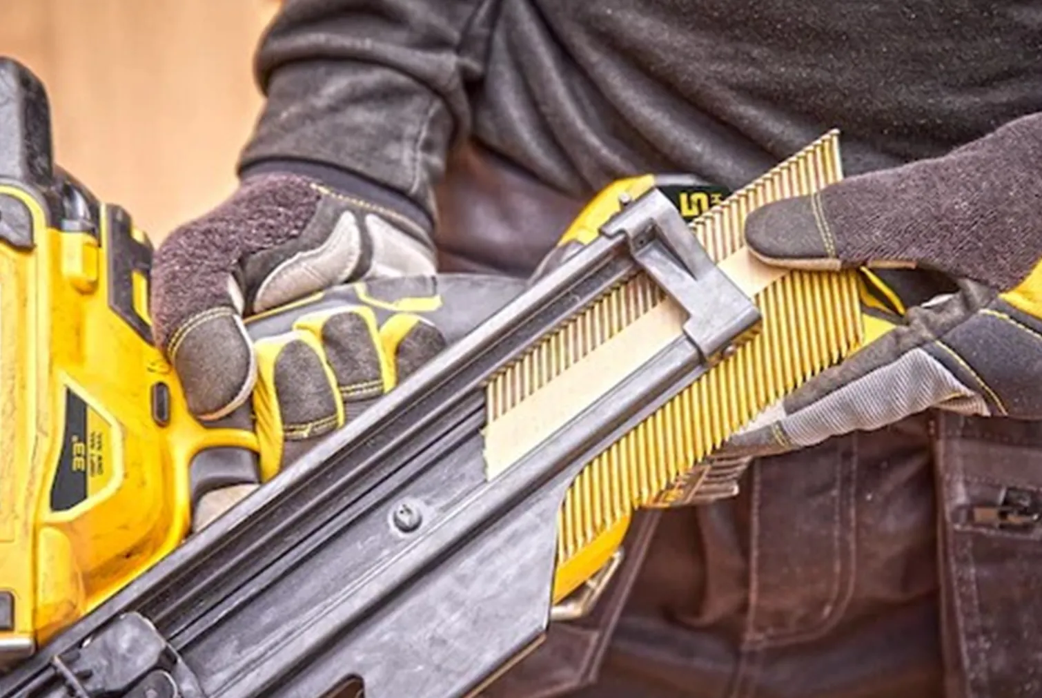 Gwoździarka DeWalt DCN930N