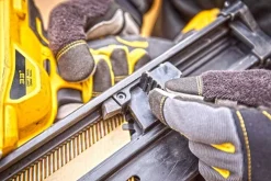 Gwoździarka DeWalt DCN930N