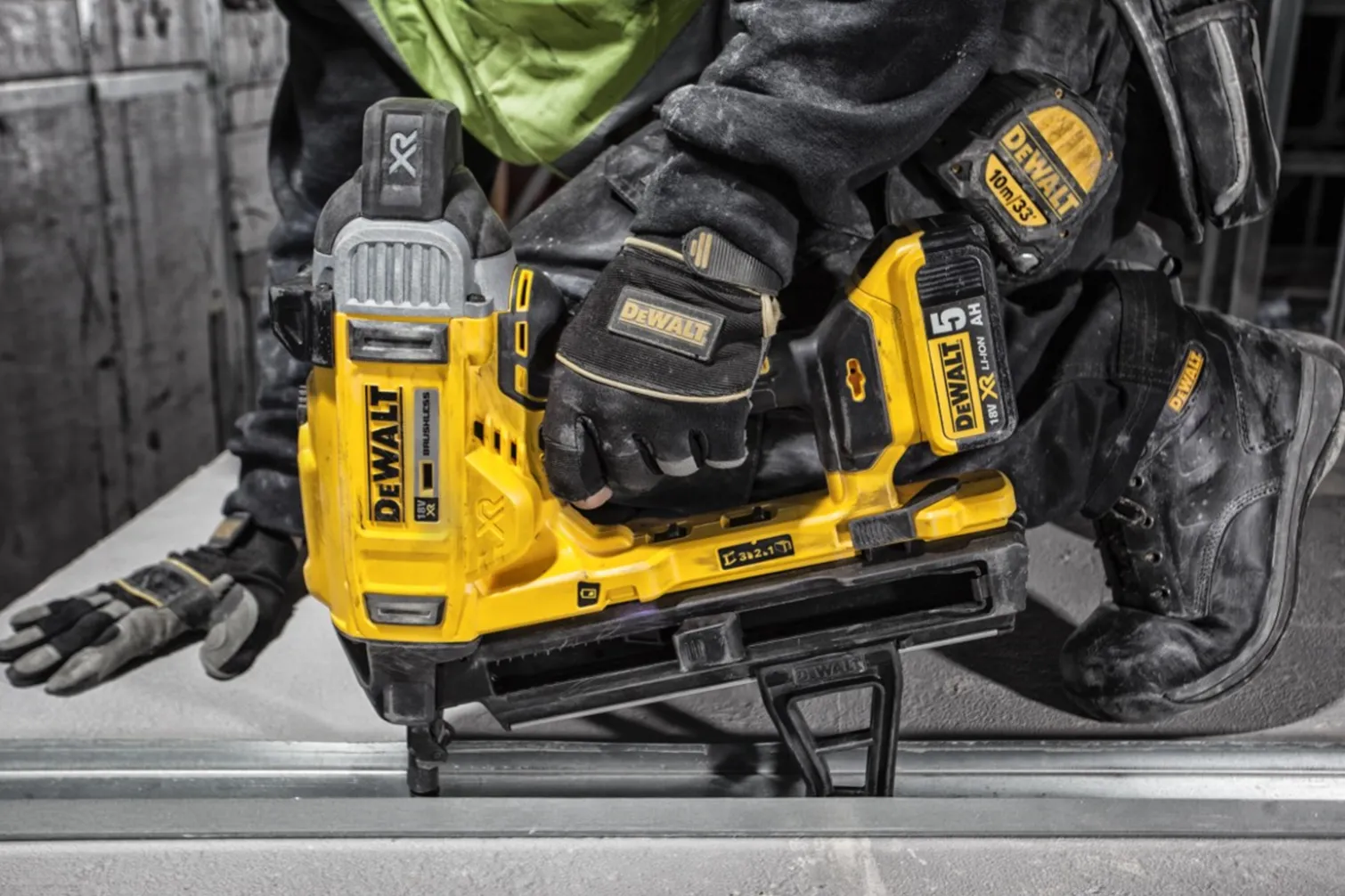 Gwoździarka do betonu DeWalt DCN890P2