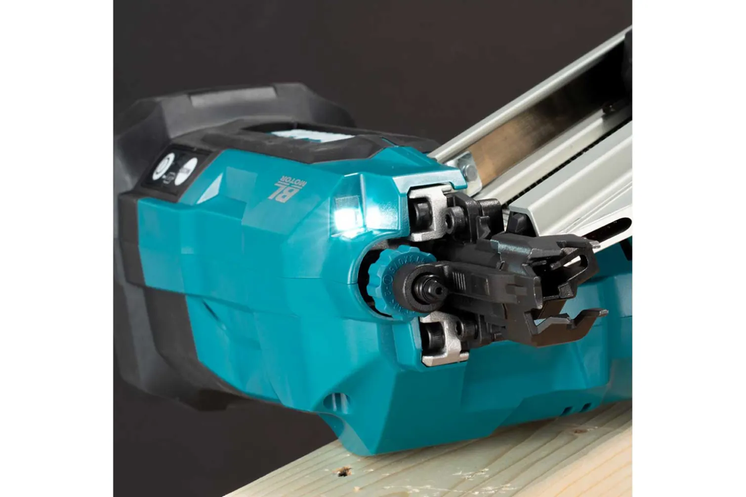 Gwoździarka Makita XGT BN001GZ