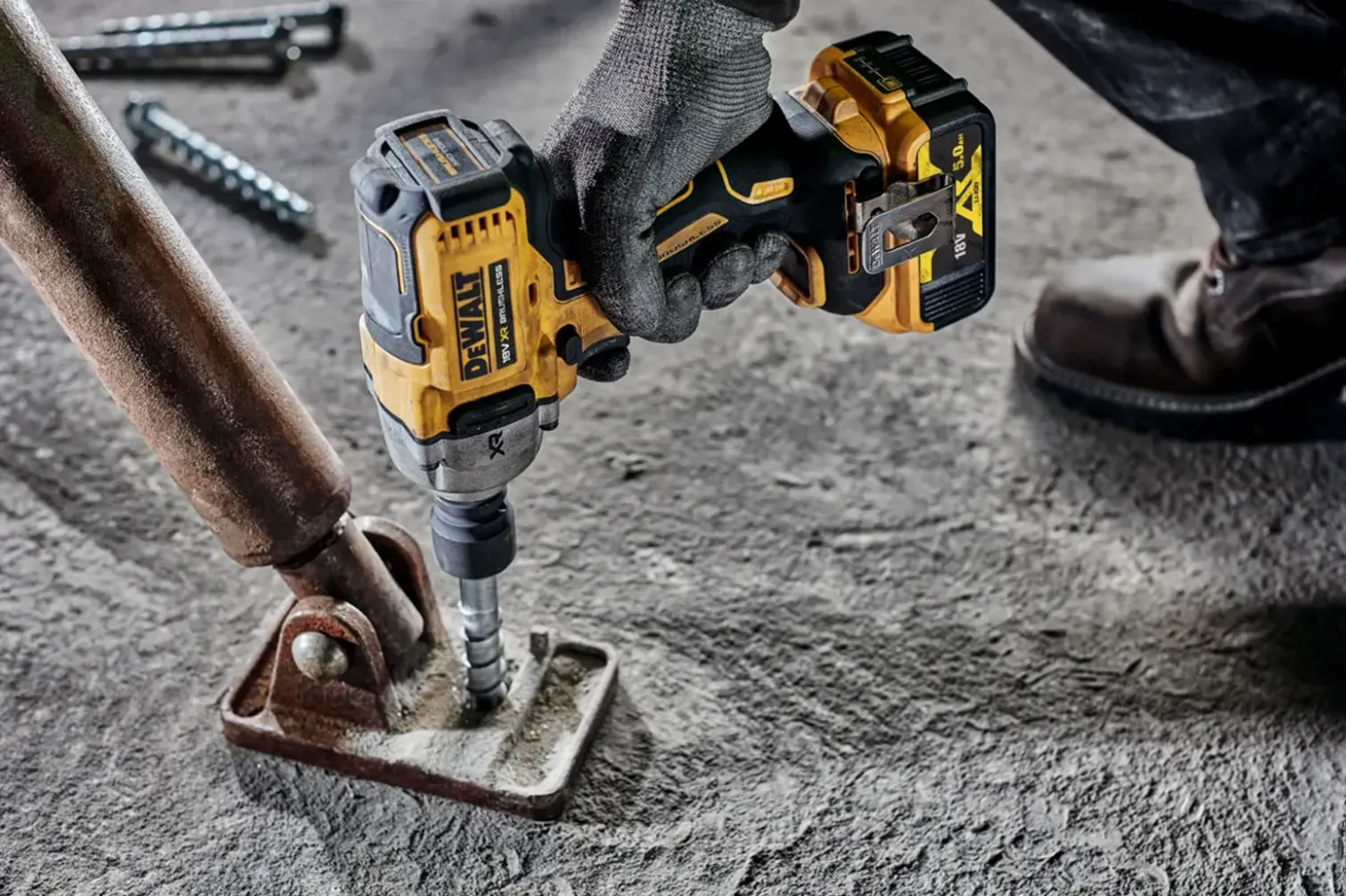 Klucz udarowy DeWalt 18V XR DCF892N