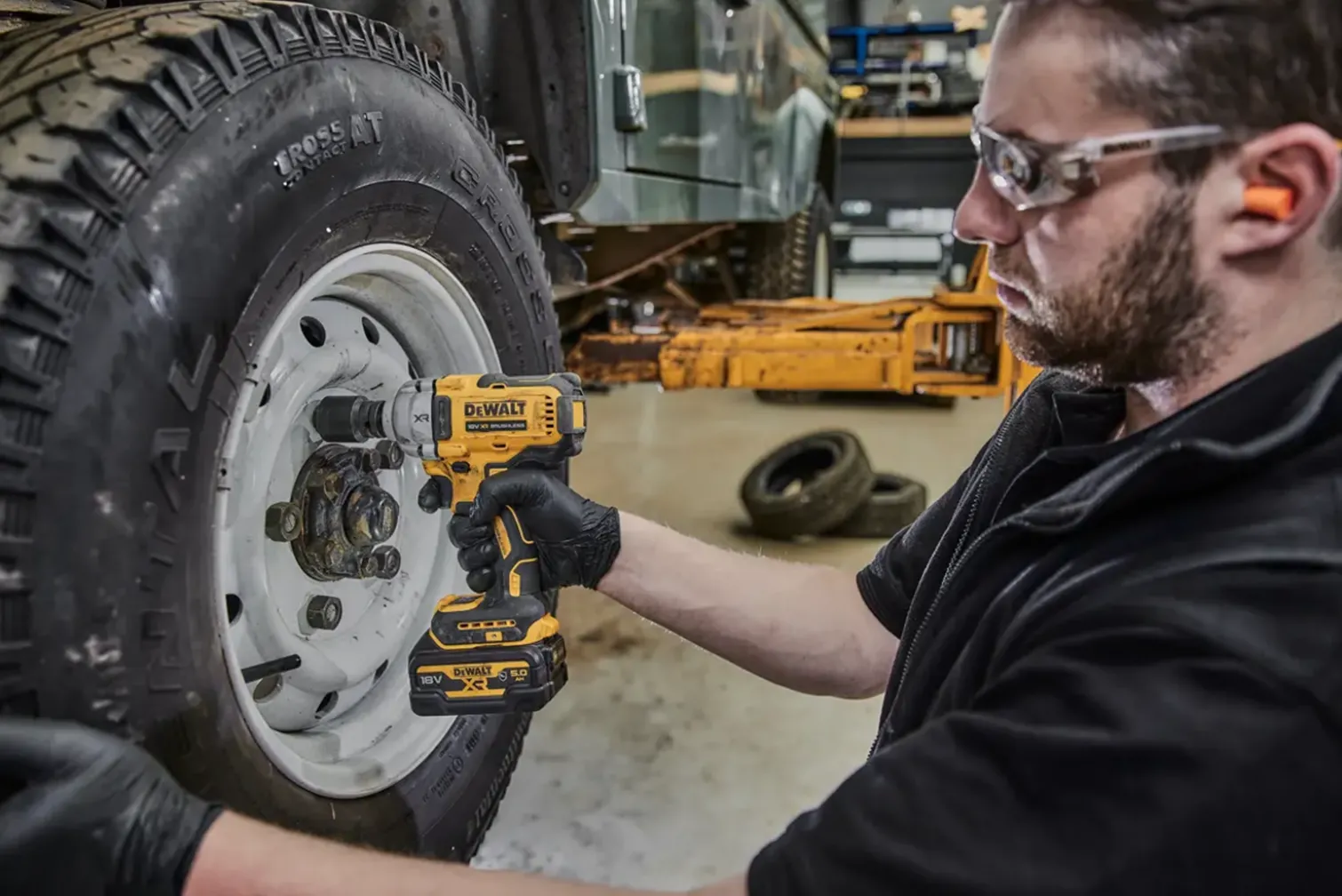 Klucz udarowy DeWalt 18V XR DCF891NT