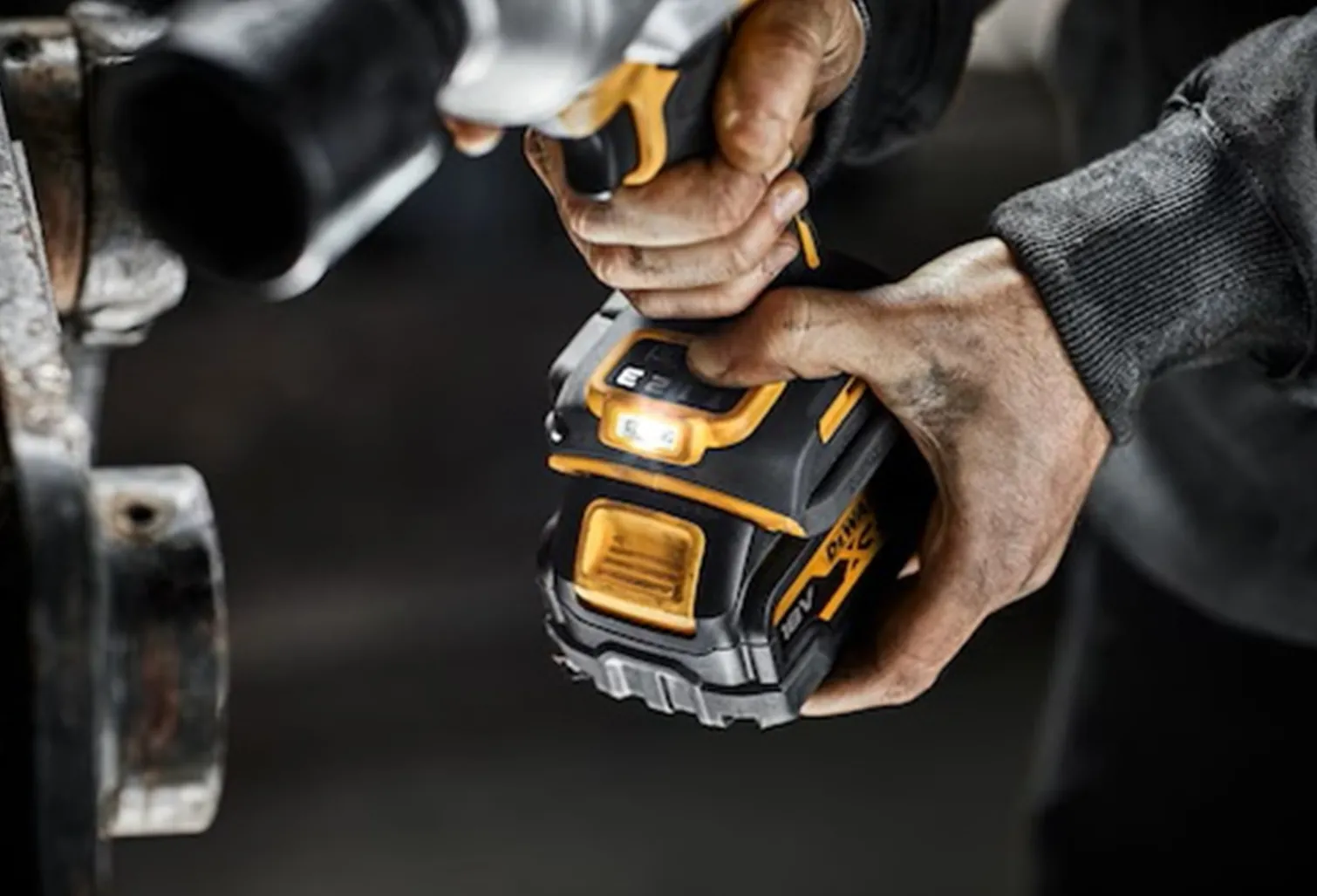 Klucz udarowy DeWalt 18V XR DCF961NT