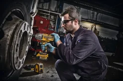 Klucz udarowy DeWalt 18V XR DCF899N