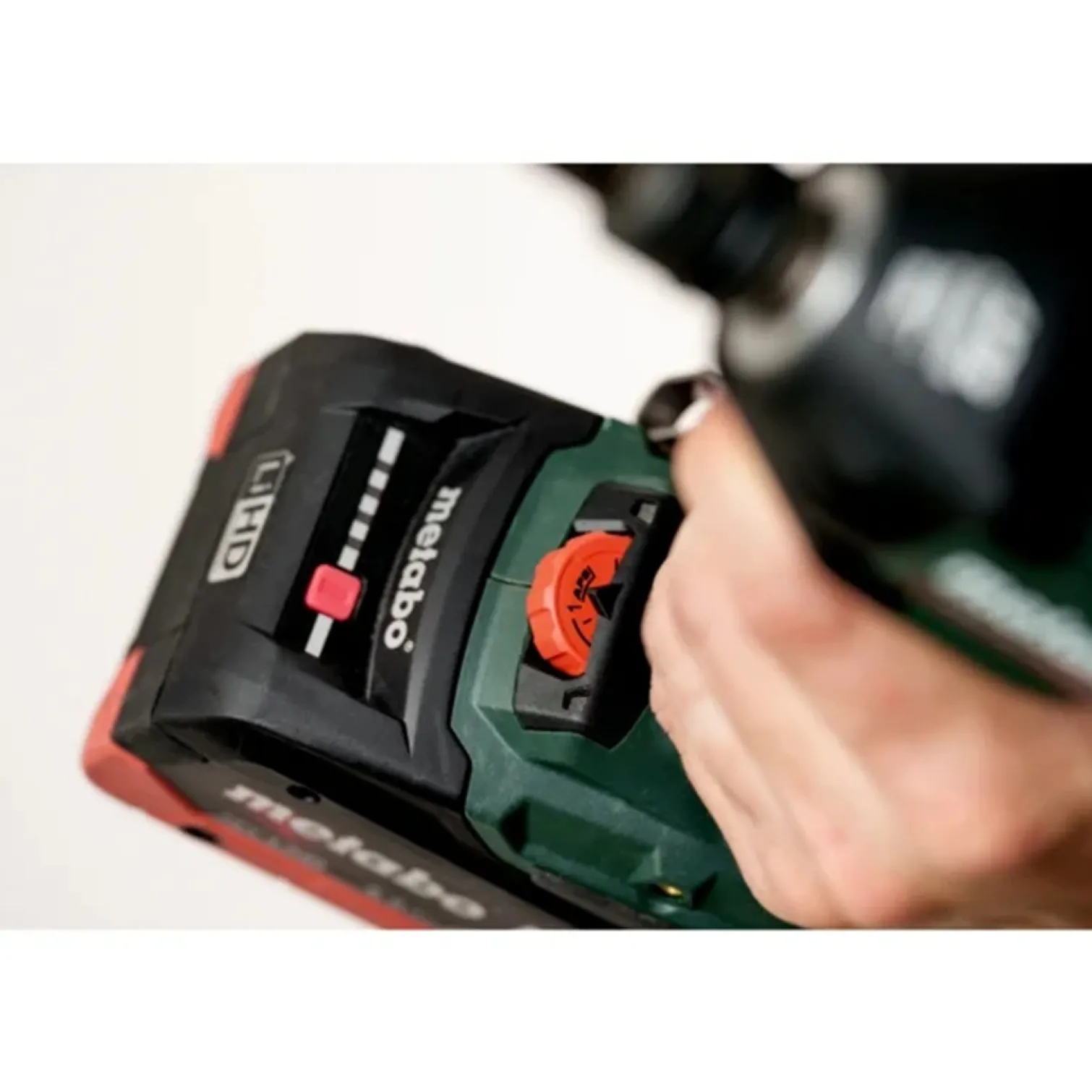 Klucz udarowy Metabo SSW 18 LTX 550 BL metaBOX 145
