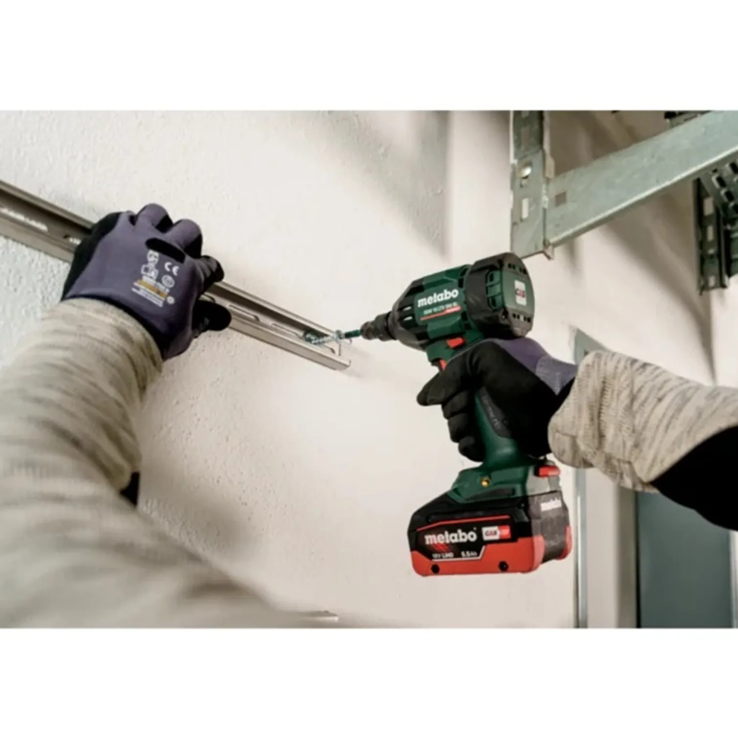 Klucz udarowy Metabo SSW 18 LTX 550 BL metaBOX 145