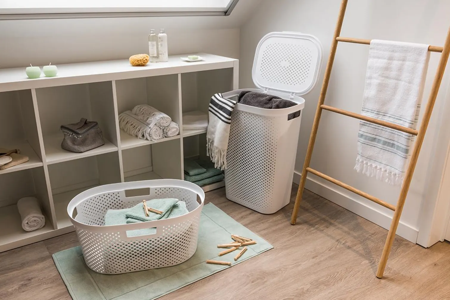 Kosz na bieliznę INFINITY 60l Keter 231007