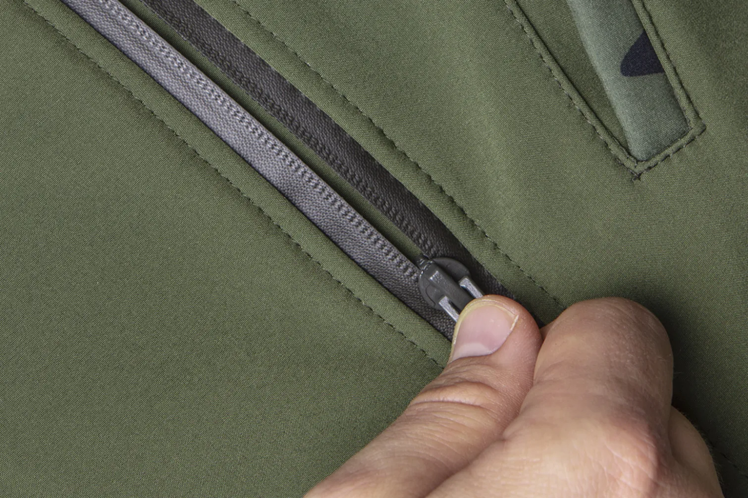 Kurtka softshell z kapturem Neo 81-553