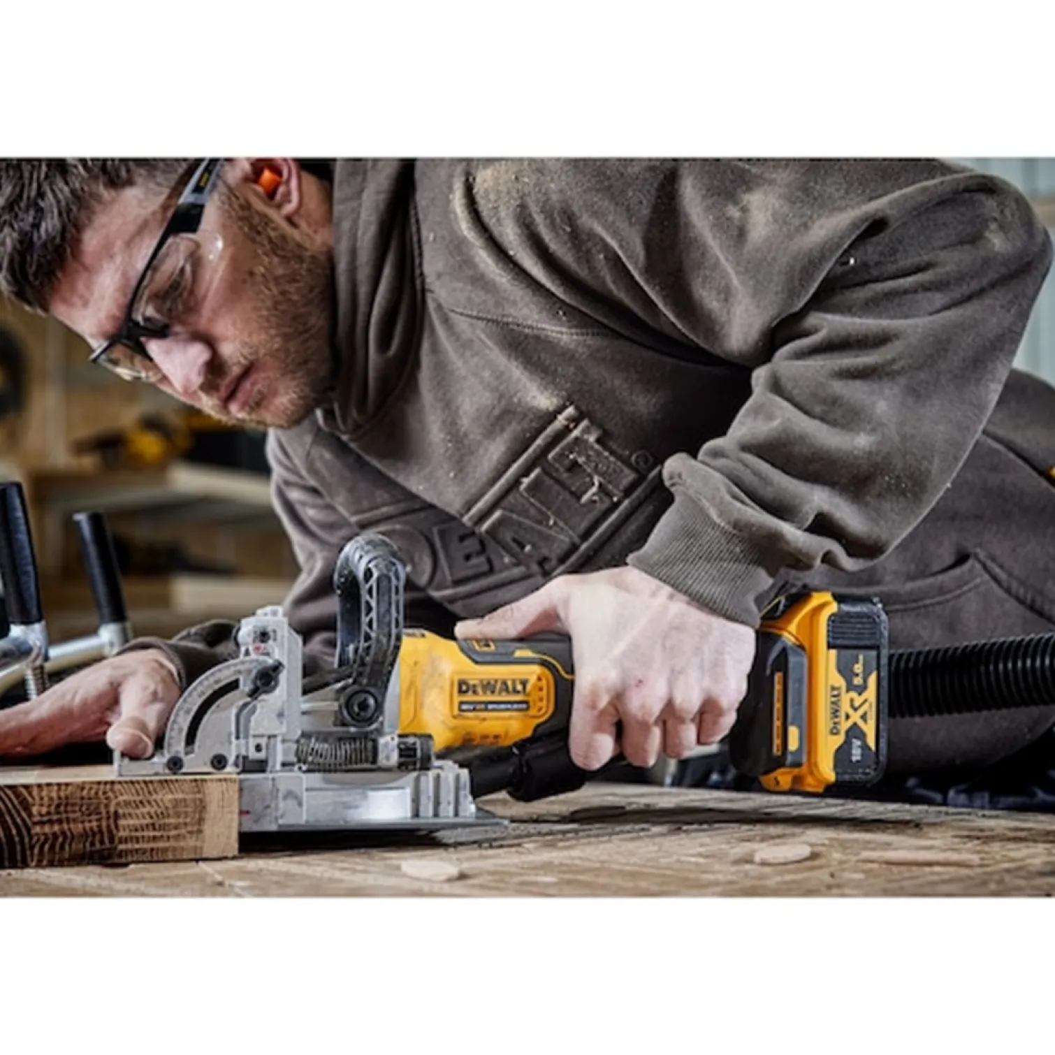 Lamelownica - frezarka do połączeń DeWalt DCW682NT