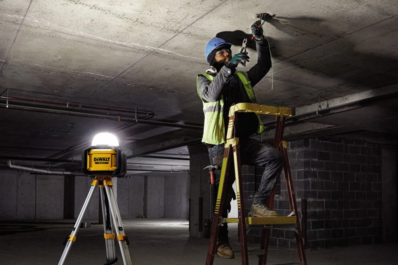 Lampa budowlana DeWalt DCL074