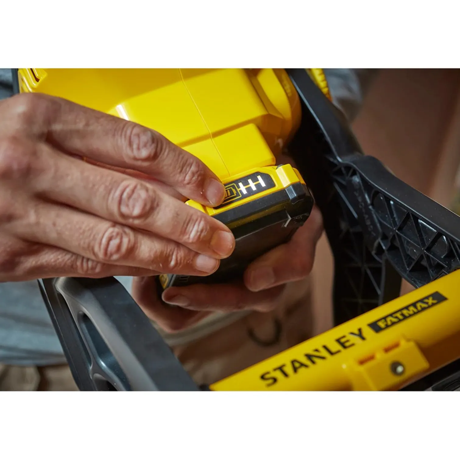 Lampa obszarowa v20 Stanley FatMax SFMCL030B