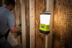 Lampa warsztatowa Ryobi ONE+ RLL18-0