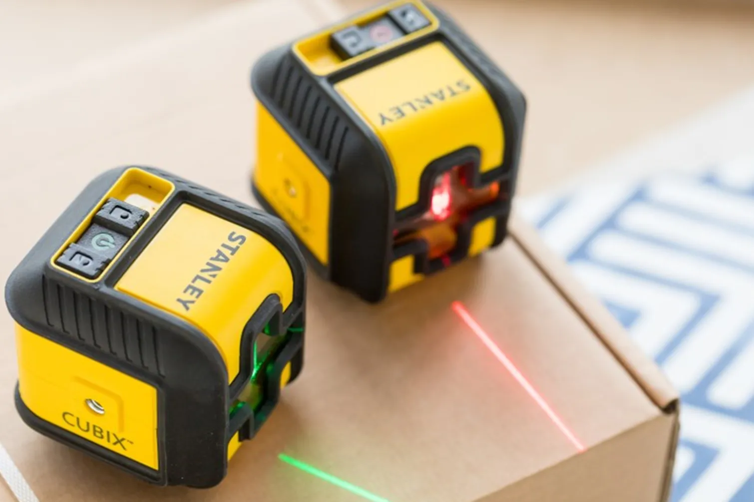 Laser krzyżowy, zielony Stanley Cubix next Generation