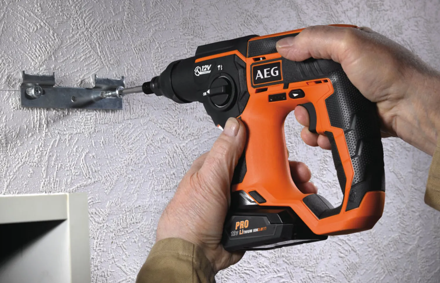 Mini młotowiertarka AEG BBH12-0