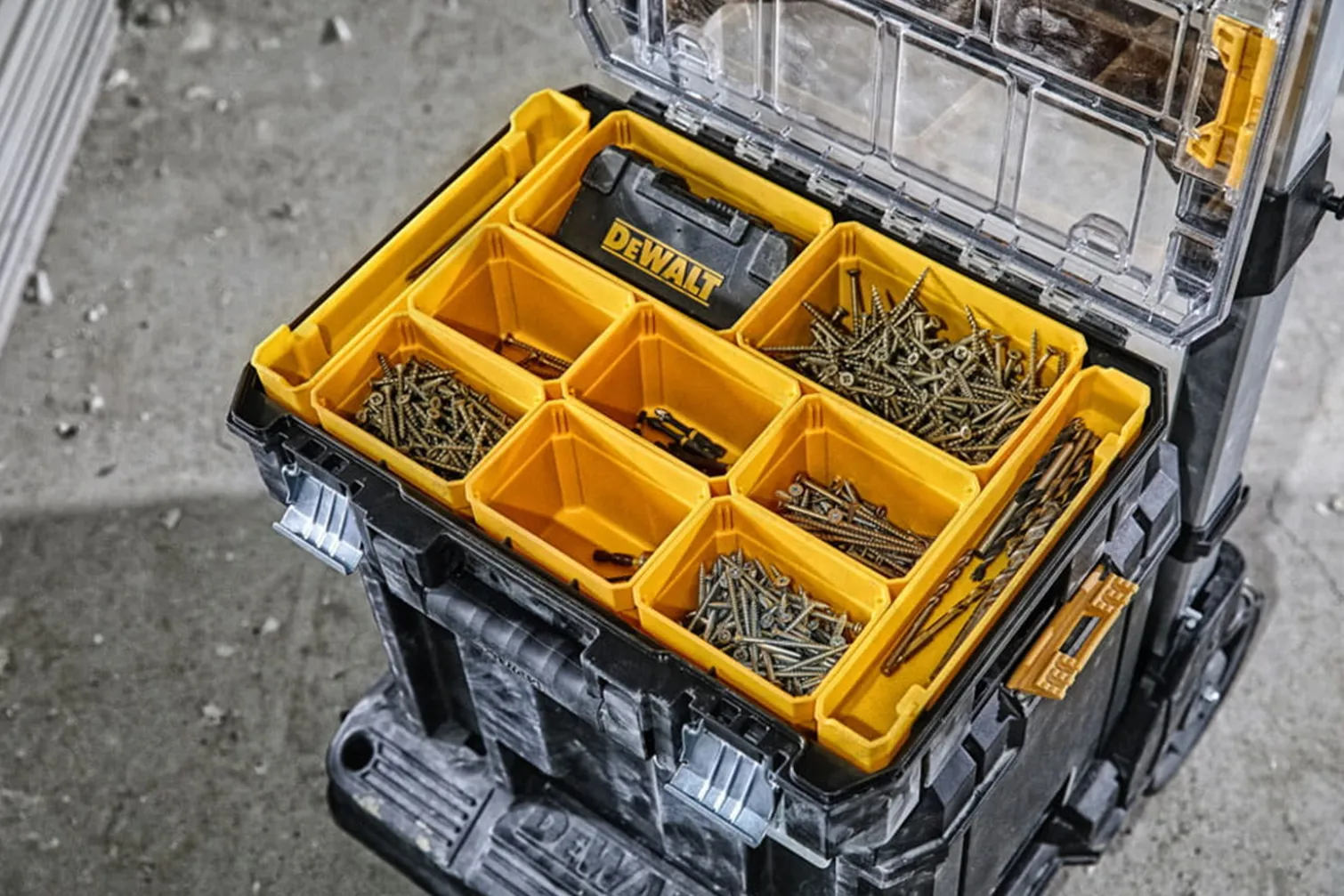 Mobilny zestaw 3 skrzyń narzędziowych DeWalt TSTAK DWST83411-1