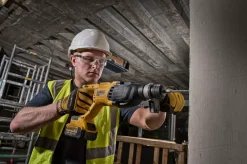 Młot udarowo-obrotowy DeWalt DCH133NT