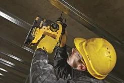 Młot udarowo-obrotowy DeWalt DCH253N