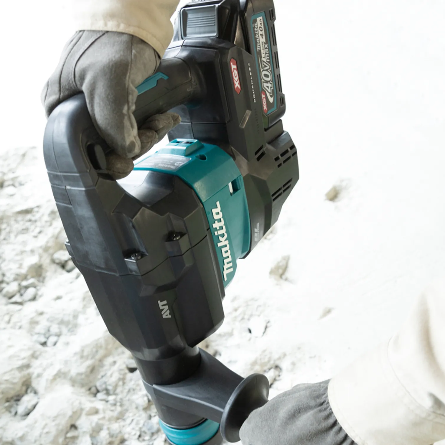 Młot wyburzeniowy SDS-Max Makita XGT HM001GM201 2x4,0Ah