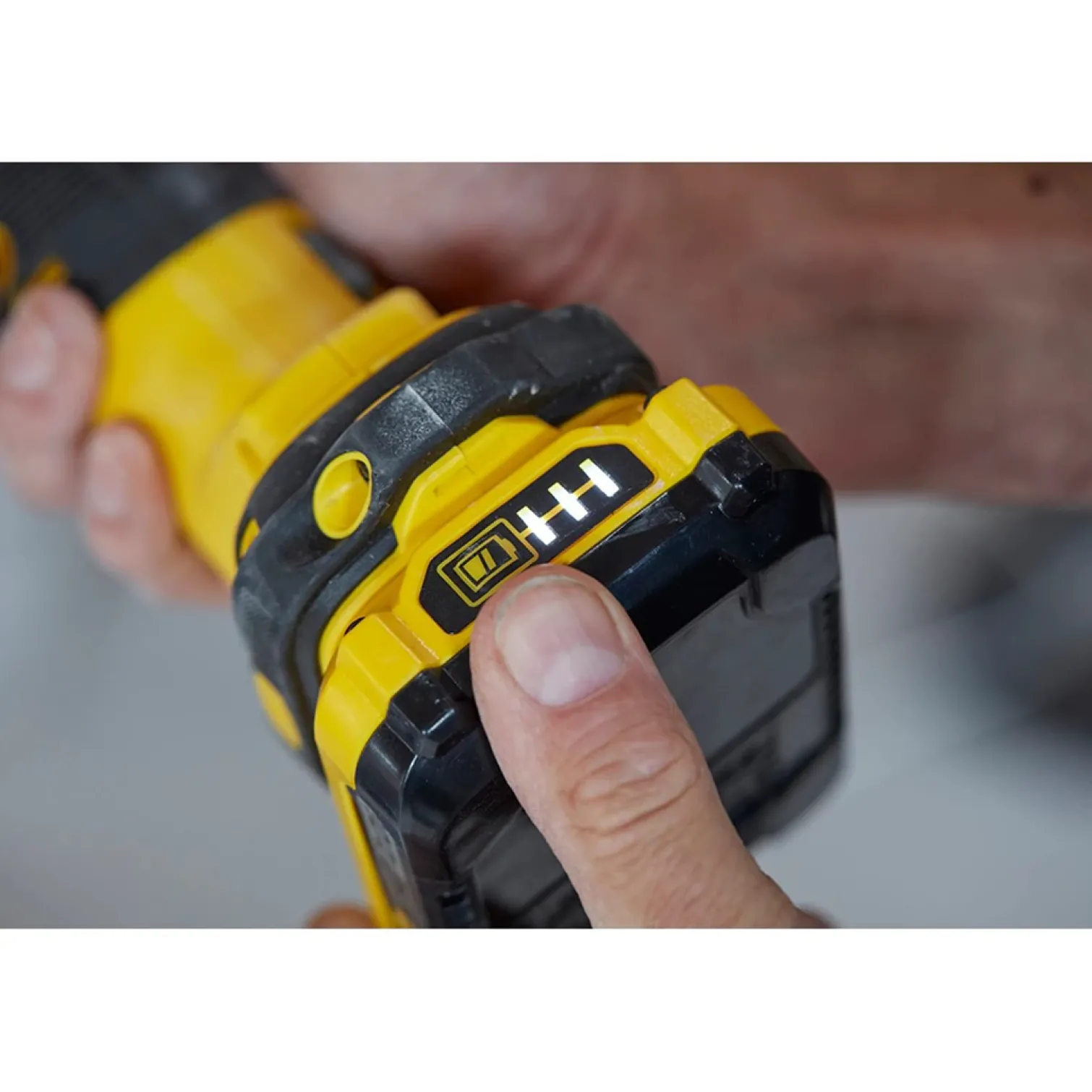 Narzędzie wielofunkcyjne Stanley FatMax v20 SFMCE500D2K