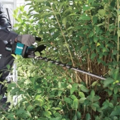 Nożyce do żywopłotu Makita XGT UH004GZ