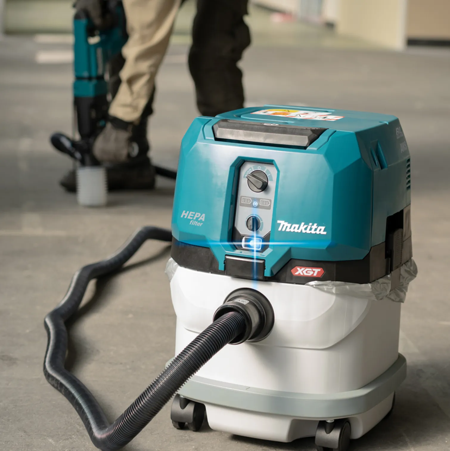 Odkurzacz Makita XGT VC004GLZ01