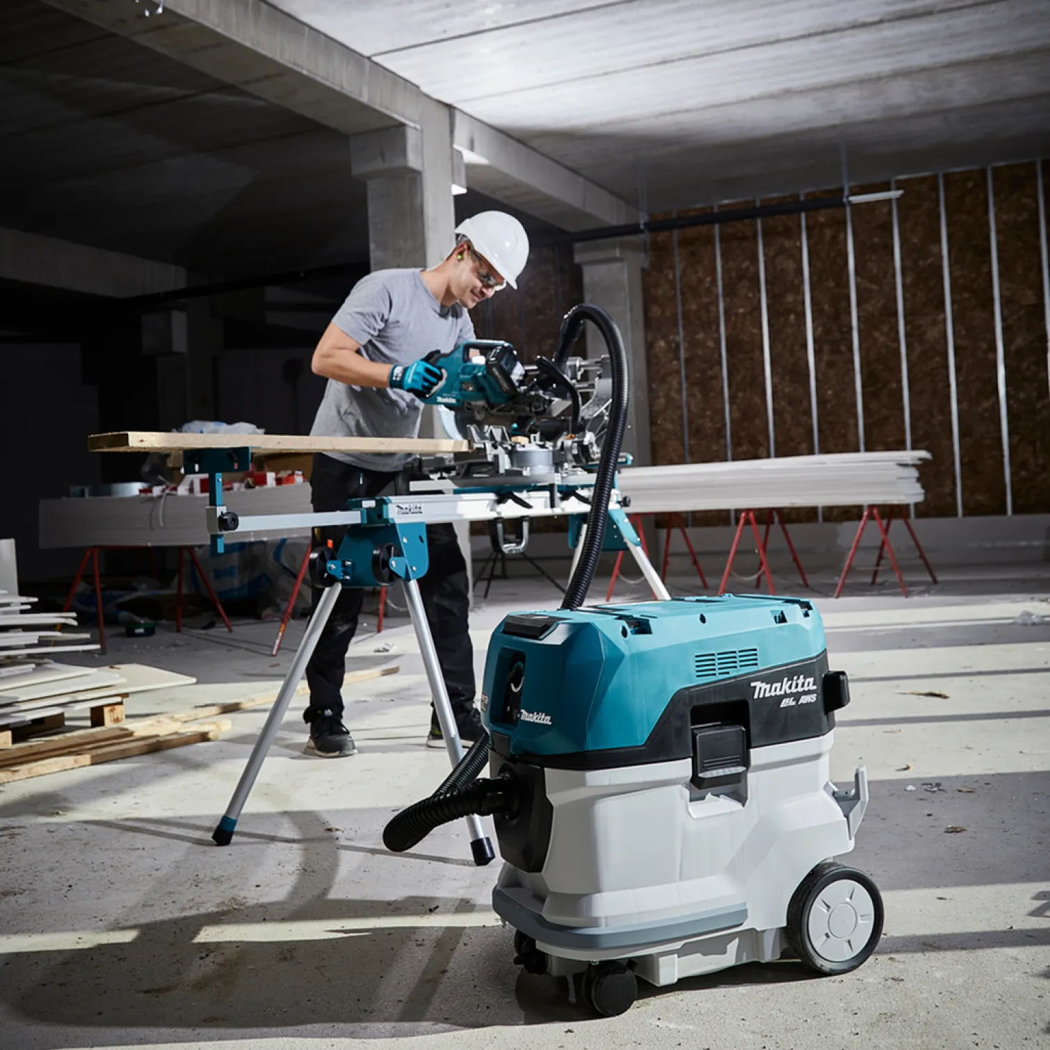 Odkurzacz Makita XGT VC006GMZ01