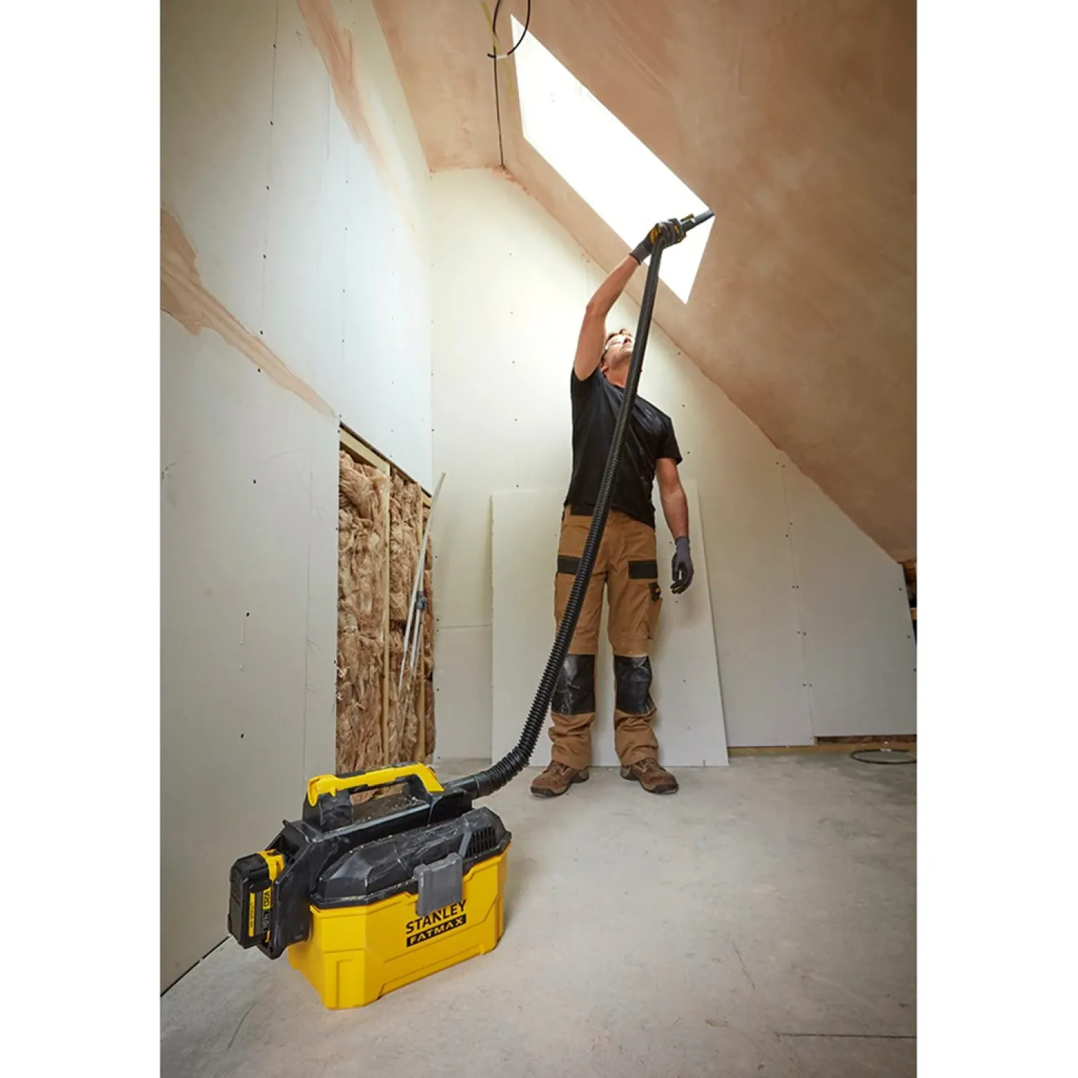Odkurzacz uniwersalny Stanley FatMax v20 SFMCV002B