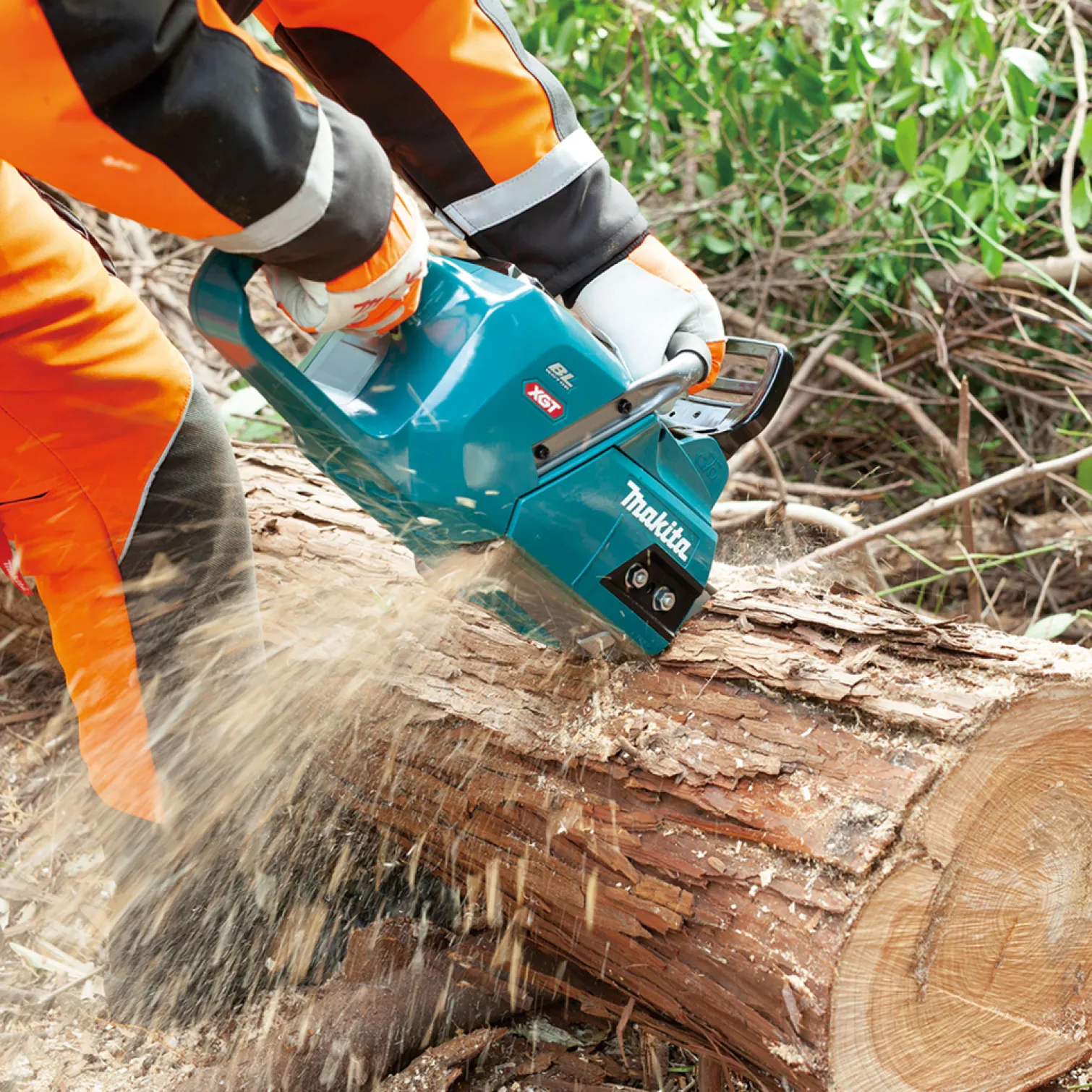 Pilarka łańcuchowa Makita XGT UC012GZ