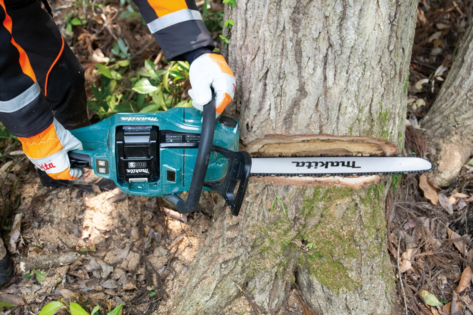 Pilarka łańcuchowa Makita XGT UC030GZ03