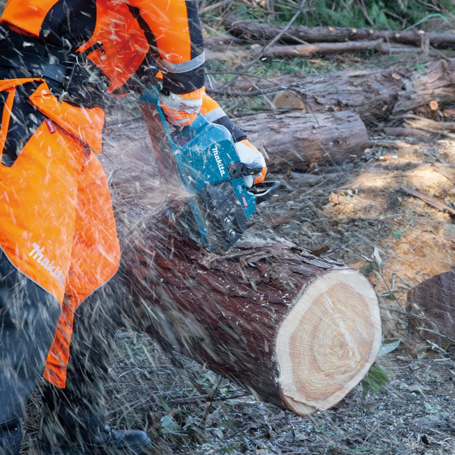 Pilarka łańcuchowa Makita XGT UC025GZ