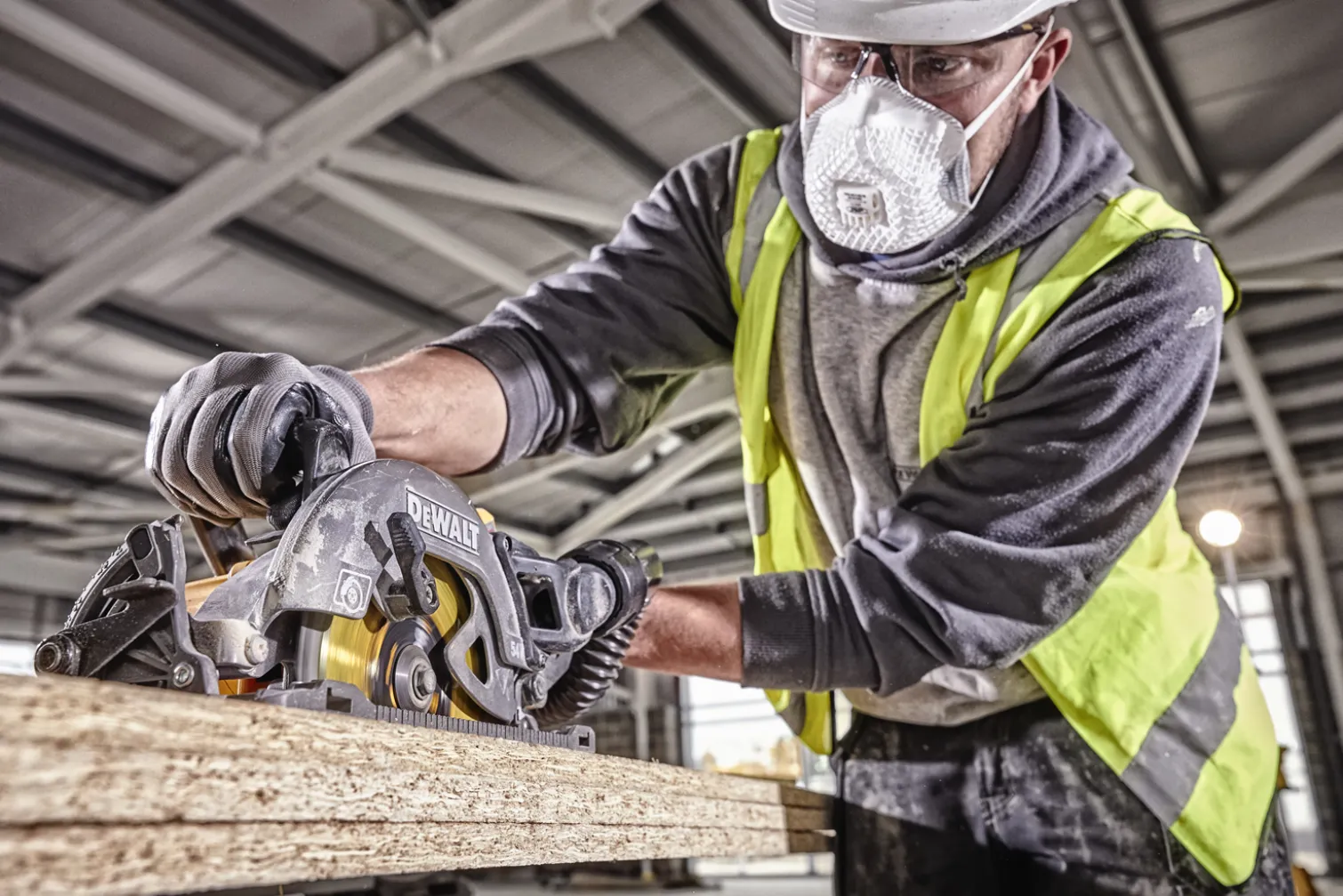 Pilarka tarczowa DeWalt FLEXVOLT DCS577N