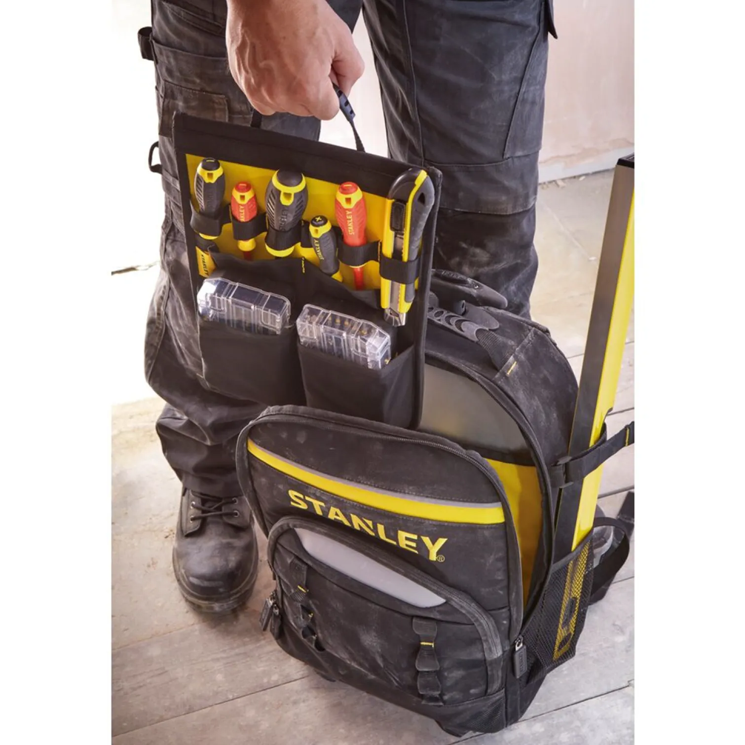 Plecak na kółkach STANLEY ESSENTIAL Stanley STST83307-1