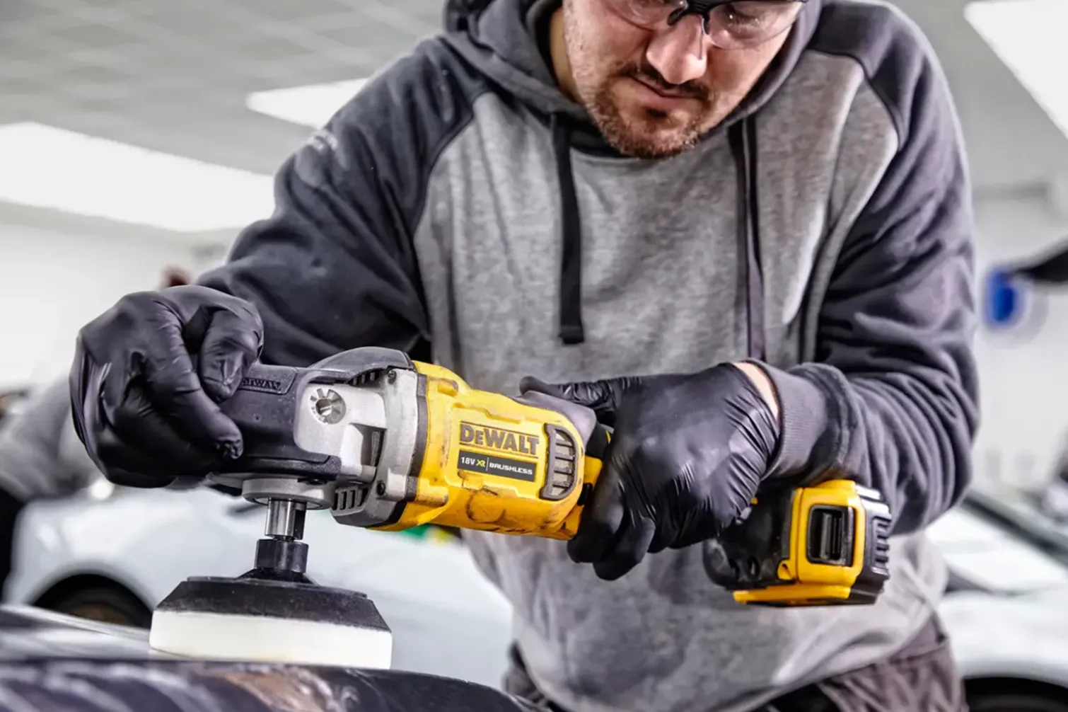 Polerka DeWalt DCM849N