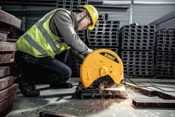 Przecinarka tarczowa do metalu DeWalt D28730