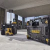 Radio budowlane z ładowarką DeWalt TSTAK DWST1-81078