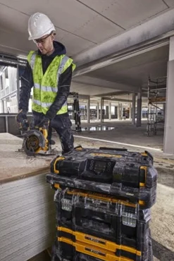 Radio budowlane z ładowarką DeWalt TSTAK DWST1-81078