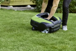 Robot koszący Greenworks OptiMow 15