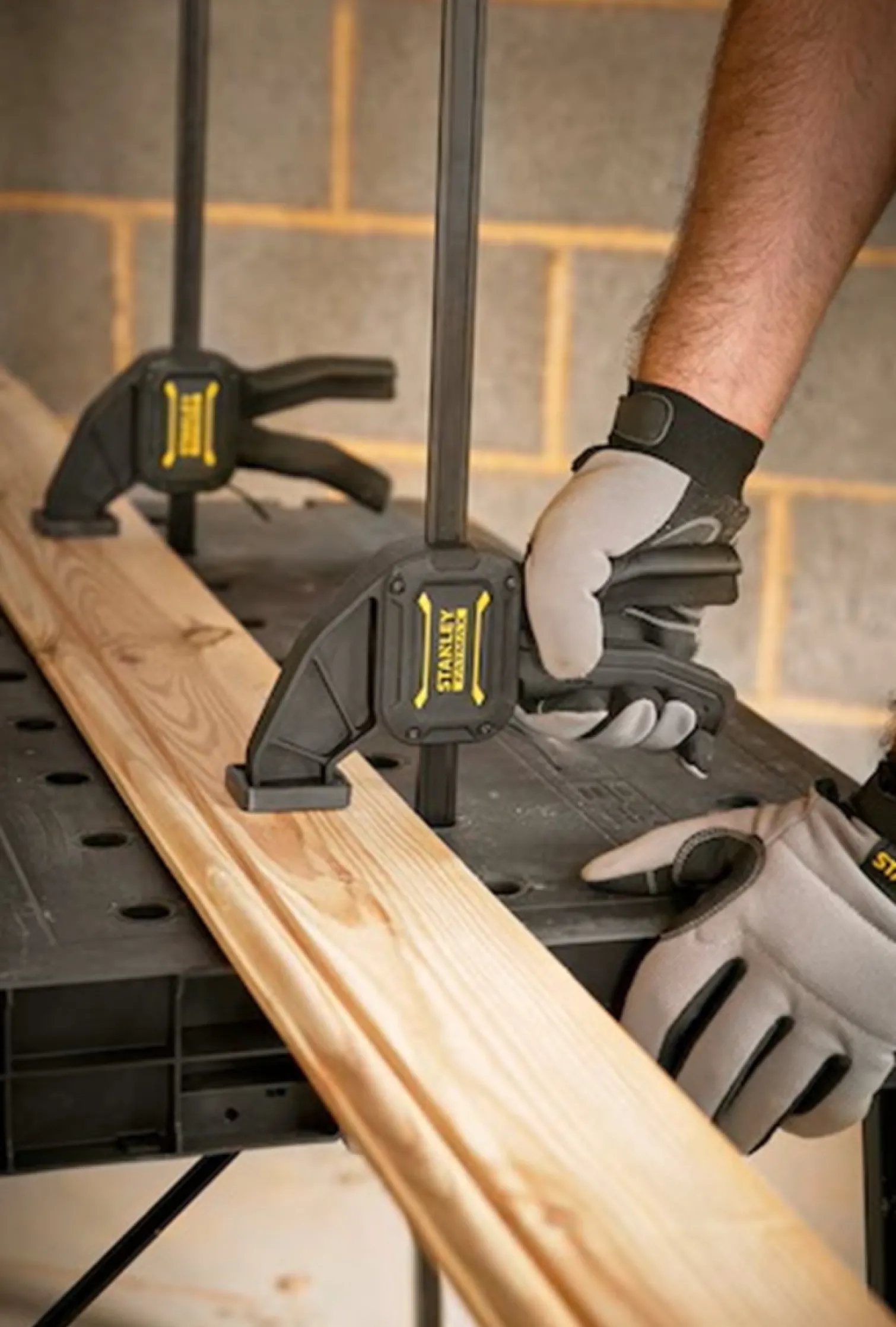 Składany stół roboczy Stanley ESSENTIAL STST83492-1