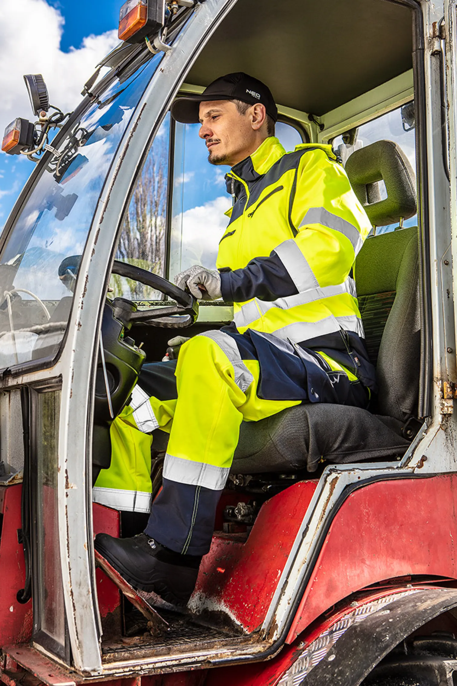 Spodnie ostrzegawcze softshell Neo 81-750