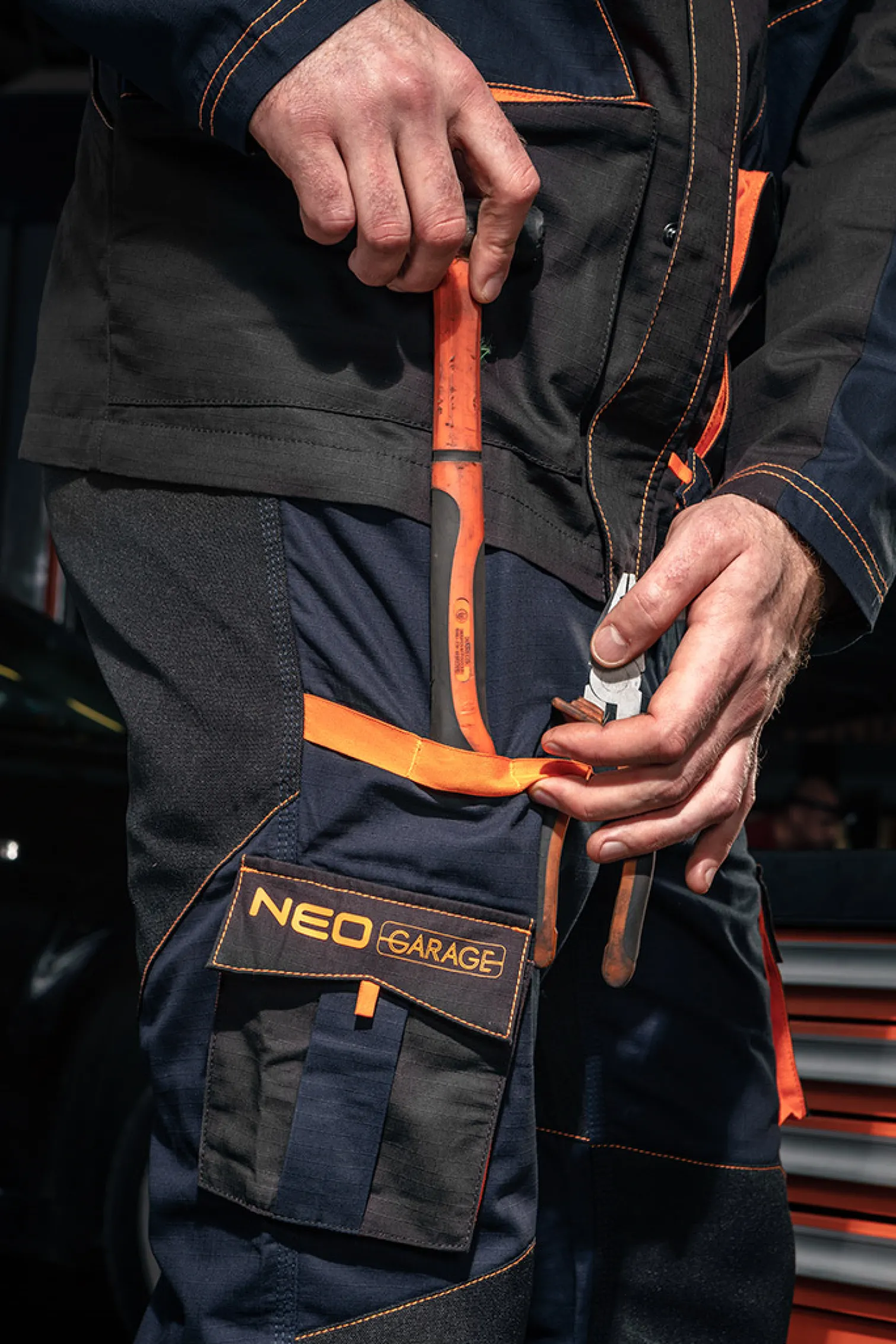 Spodnie robocze Neo Garage rozmiar L Neo 81-237-L