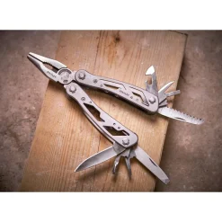 Stanley 0-84-519 Multi-Tool 12 in One with Belt Pouch Stanley 0-84-519