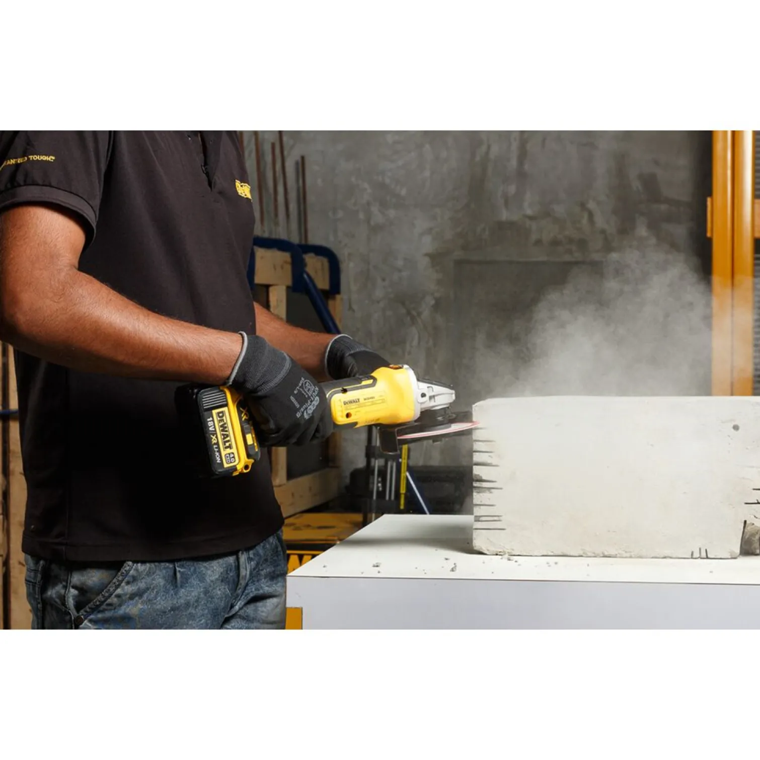 Szlifierka kątowa DeWalt DCG405P3